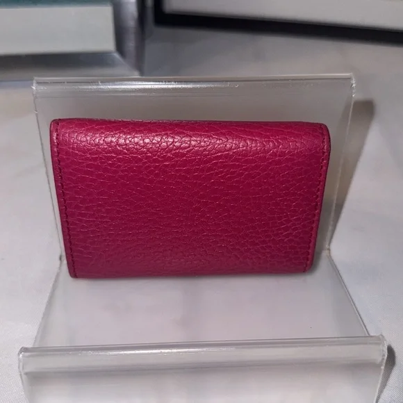 GUCCI SWING LEATHER KEY CASE EUC - Picture 3 of 9